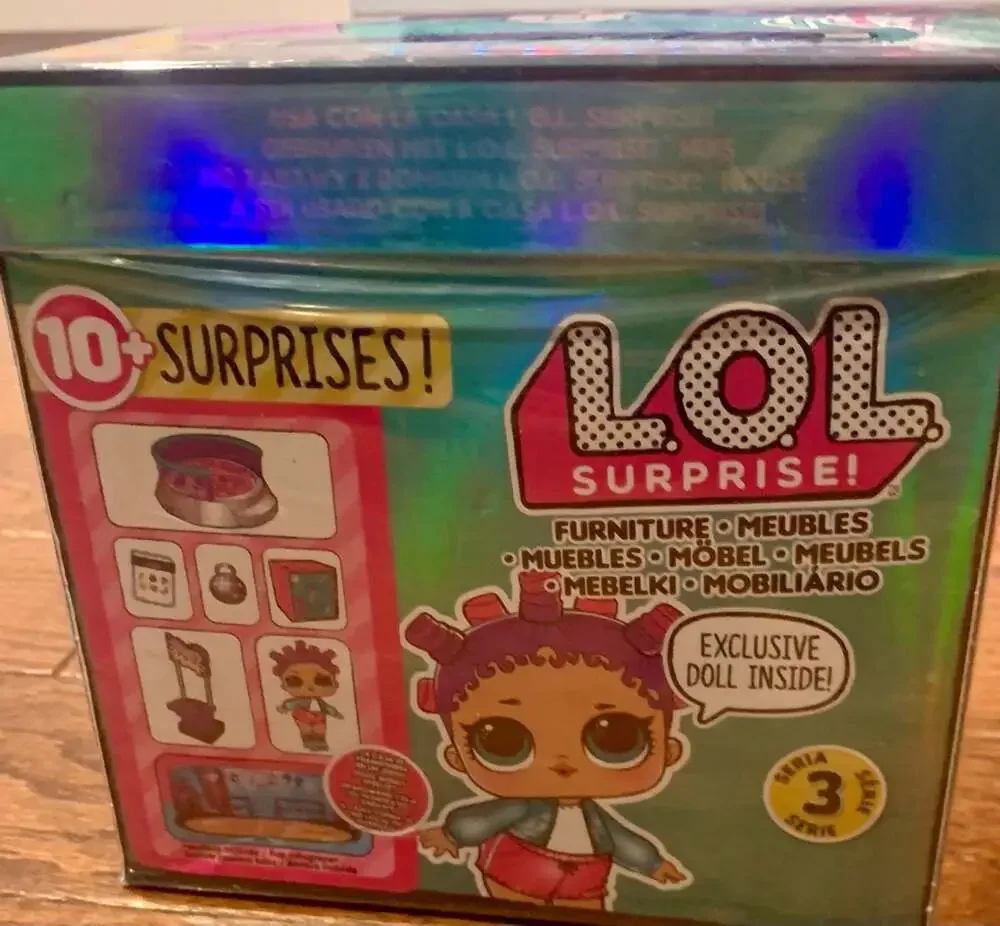 NEW LOL Surprise Sk8er Roller Rink Furniture Set w/ Doll‎ & Disco Ball